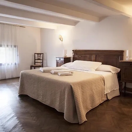 Palazzo Valmarana Braga Apartment