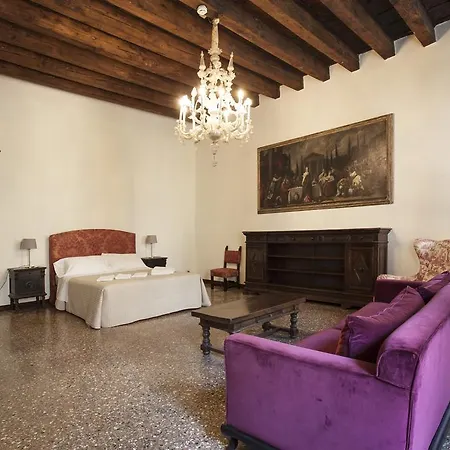 Palazzo Valmarana Braga *