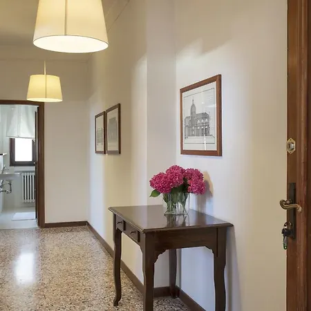 Palazzo Valmarana Braga Apartment